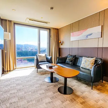 Ramada By Wyndham Jeju City Hall-2